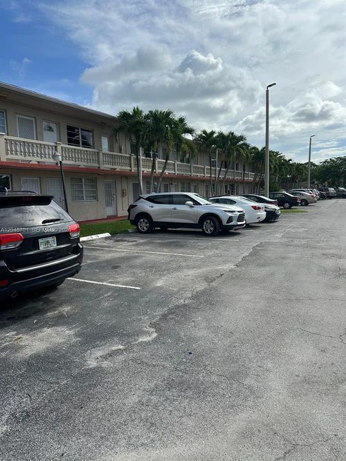 27-20320 Ne 2nd Ave, Miami Gardens, FL, 33179-2354 | Card Image