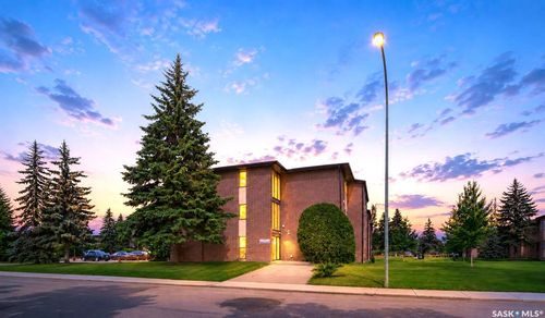309-315 Tait Cres, Saskatoon, SK, S7H5L6 | Card Image
