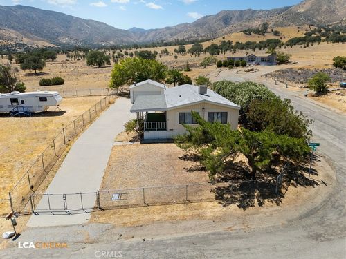 6004 Maple Ave, Mountain Mesa, CA, 93240-9706 | Card Image