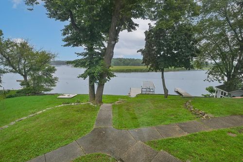 5725 E Peninsula Drive, Waterford, WI, 53185 | Card Image