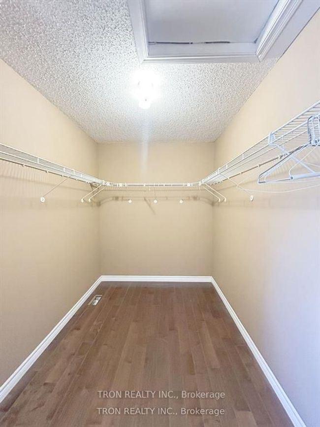 888 Barbados St, House other with 4 bedrooms, 3 bathrooms and 4 parking in Oshawa ON | Image 16