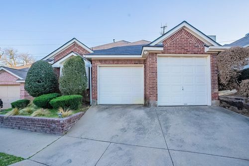 1224 Falcon Trl, Bedford, TX, 76021-3355 | Card Image