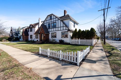 373 1st Street, Hempstead, NY, 11501 | Card Image