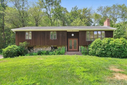 16 Rosewood Ln, Bolton, CT, 06043-7525 | Card Image