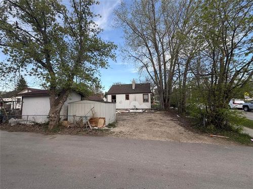 175 Portland Ave, Winnipeg, MB, R2M1J9 | Card Image