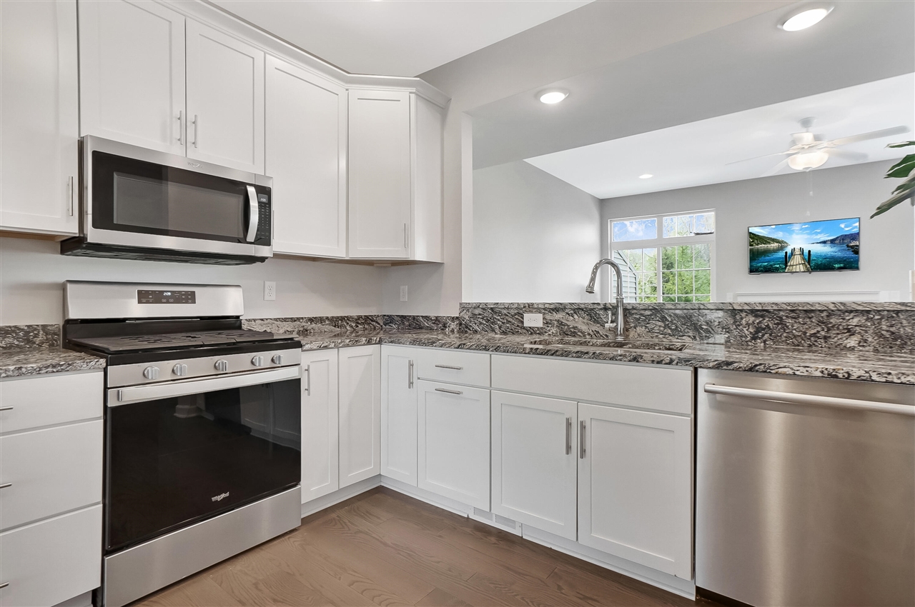 Village Ln, Milford, MI 48381