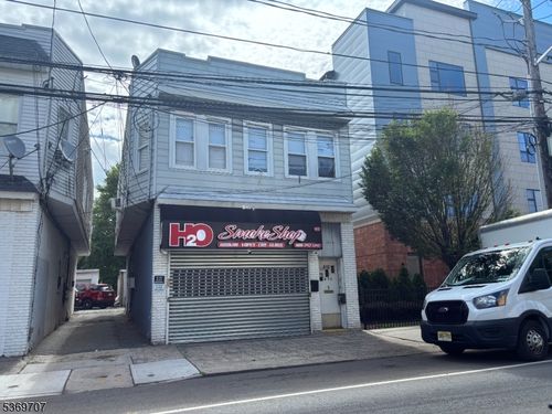 612 S Broad St, Elizabeth, NJ, 07202-2602 | Card Image