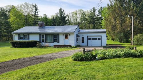 13993 Butternut Rd, Burton, OH, 44021-9534 | Card Image