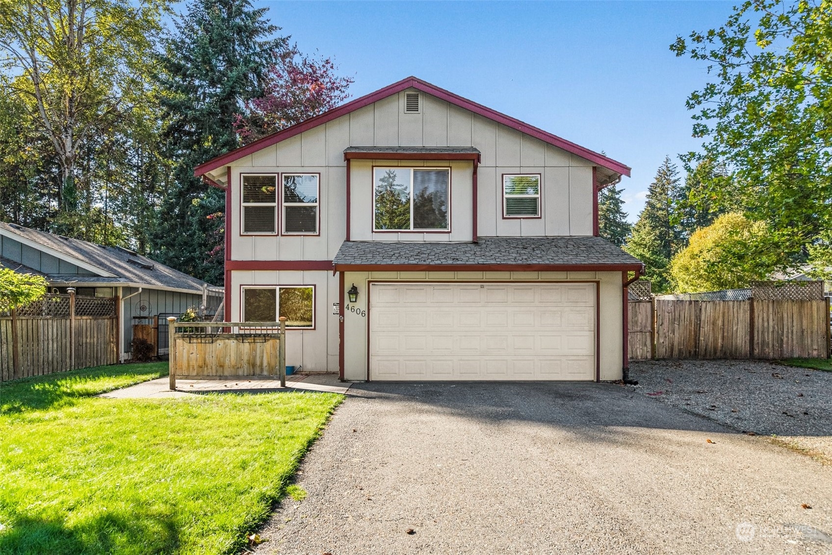 73rd Avenue Ct, University Place, WA 98466