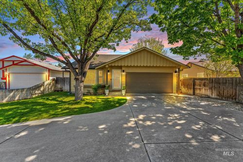 818 S Wild Phlox Pl, Boise, ID, 83709-1700 | Card Image