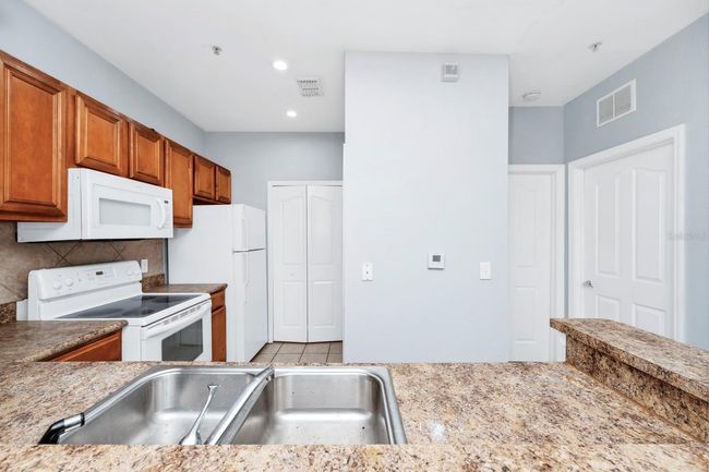 UNIT-106 - 6157 Metrowest Blvd, Condo with 2 bedrooms, 2 bathrooms and null parking in ORLANDO FL | Image 11