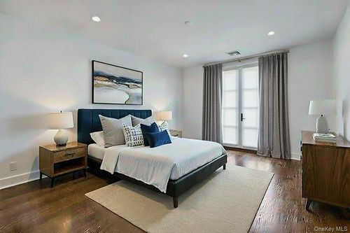 3-291 Main St, Eastchester, NY, 10709-2915 | Card Image