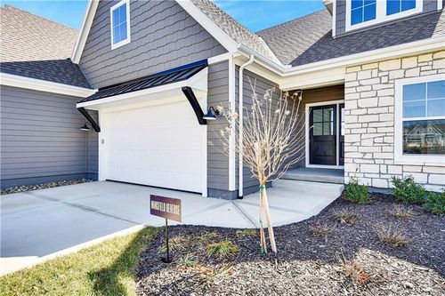 13481 W 174th Pl, Overland Park, KS, 66221-7158 | Card Image