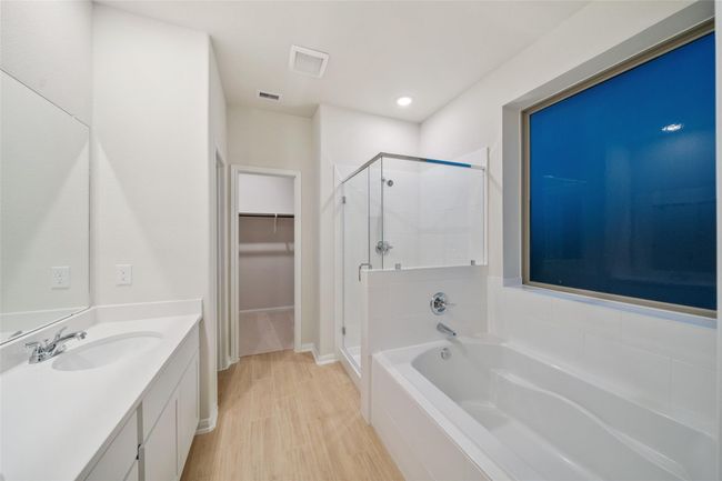 1081 Westfork Dr, House other with 5 bedrooms, 3 bathrooms and 3 parking in Sealy TX | Image 18