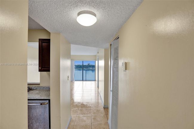 APT-506 - 8720 N Sherman Cir, Condo with 2 bedrooms, 2 bathrooms and null parking in Miramar FL | Image 7