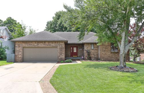 714 W Wasson Dr, Nixa, MO, 65714-8408 | Card Image