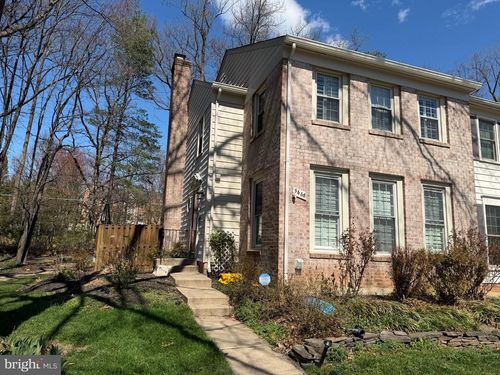 9666 Masterworks Dr, VIENNA, VA, 22181-6131 | Card Image