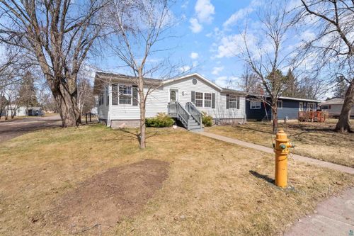 401 Agate St, Cloquet, MN, 55720-1113 | Card Image