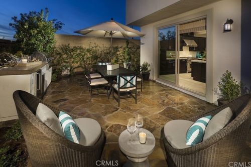 142 Lost Hls, Irvine, CA, 92618-0823 | Card Image