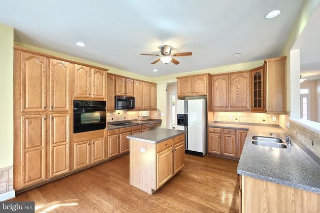 1718 Fountain Rock Dr, House other with 4 bedrooms, 3 bathrooms and null parking in DOVER PA | Image 8