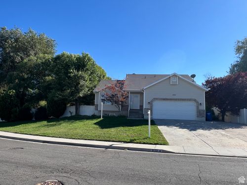 5133 W Village Wood Dr, West Valley City, UT, 84120-2820 | Card Image