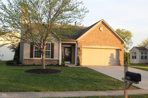 8583 Frosty Rose Dr, Avon, IN, 46123-7281 | Card Image
