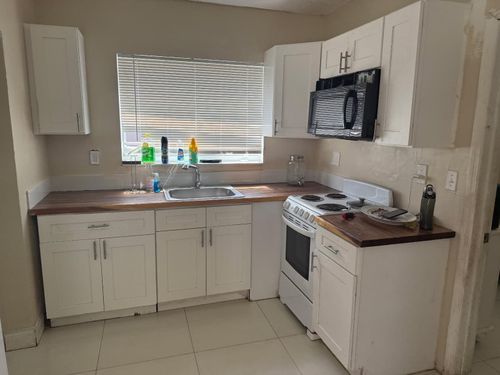 1942 Buchanan St, Hollywood, FL, 33020-4017 | Card Image