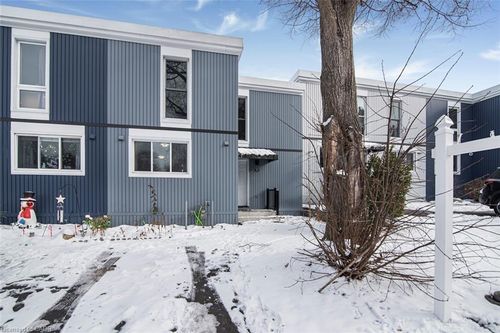 9a-25 Britten Close, Hamilton, ON, L9C4J8 | Card Image