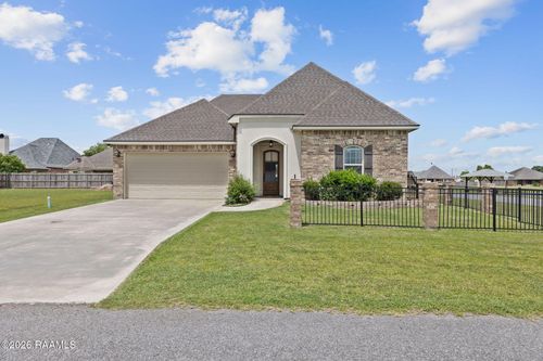 227 Tall Oaks Ln, Youngsville, LA, 70592-5573 | Card Image
