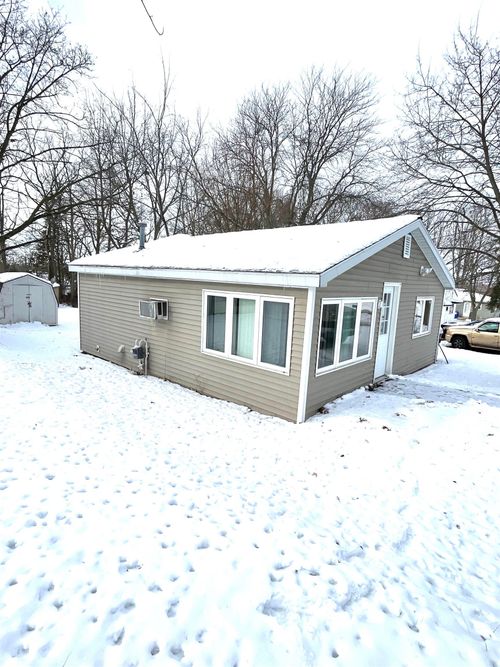 1236 Walnut St, Owosso, MI, 48867-4329 | Card Image