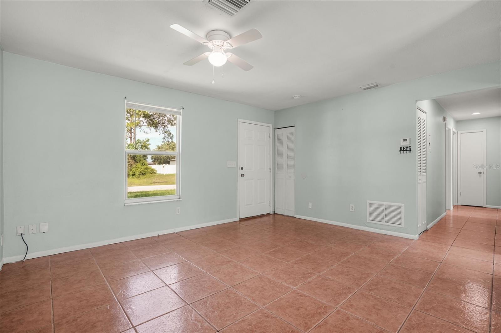 Residential in DELTONA 3