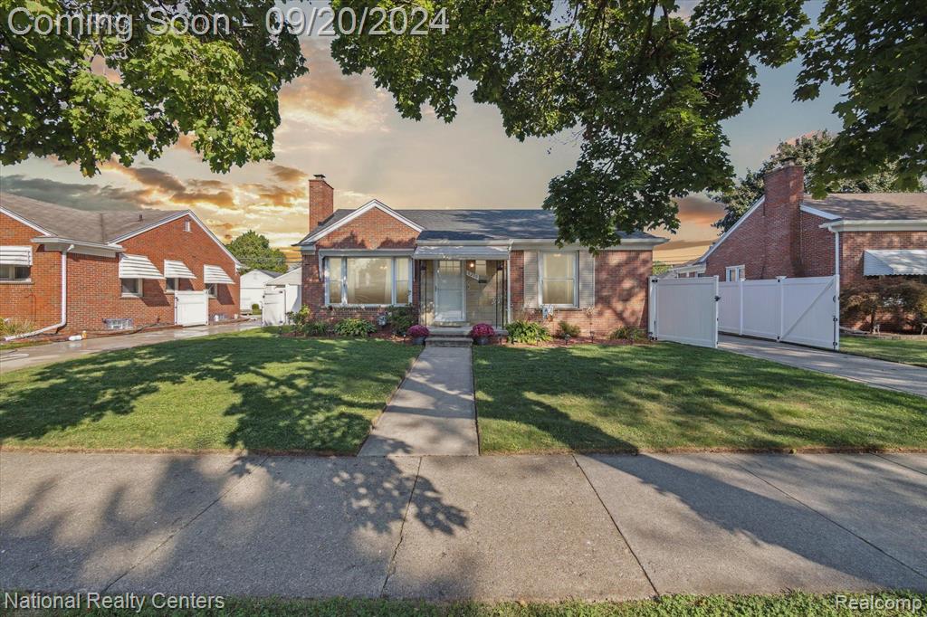 Park Ave, Allen Park, MI 48101