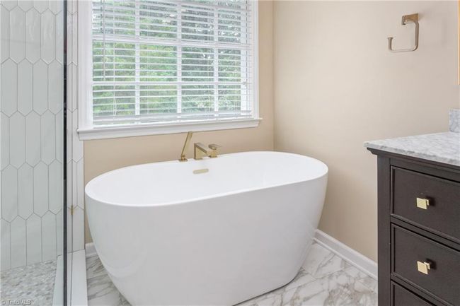 2001 Treyburn Ln, House other with 4 bedrooms, 3 bathrooms and null parking in High Point NC | Image 22