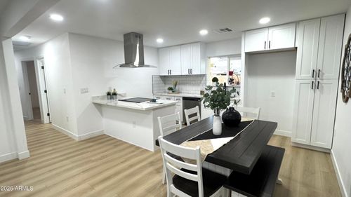 3417 W Rosewood Ave, Phoenix, AZ, 85029-2242 | Card Image