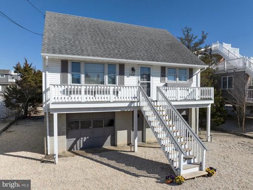 2006 Central Ave, Barnegat Light, NJ, 08006-1517 | Card Image