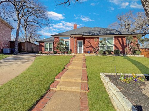 5502 Bradley Ct, Arlington, TX, 76017-3046 | Card Image