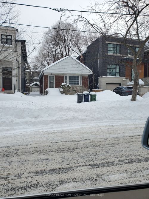 11 Carmichael Ave, North York, ON, M5M2W5 | Card Image