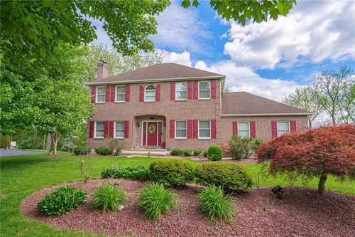 42 Clairmont Ave, Palmer Twp, PA, 18045-3142 | Card Image
