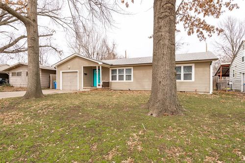 2016 W Arrowhead Dr, Stillwater, OK, 74074-2507 | Card Image