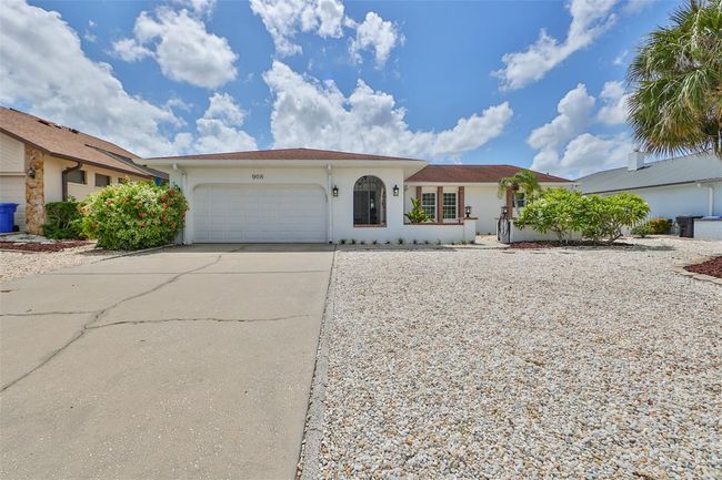908 Chipaway Drive, House other with 3 bedrooms, 2 bathrooms and null parking in Apollo Beach FL | Image 1
