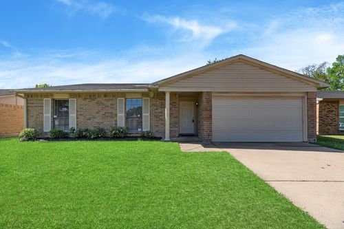 17615 Autumn Hills Dr, Houston, TX, 77084-1102 | Card Image