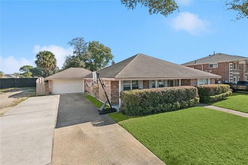 7149 Westhaven Rd, New Orleans, LA, 70126-2132 | Card Image