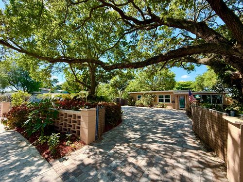 8 Edmund Road, WEST PARK, FL, 33023 | Card Image