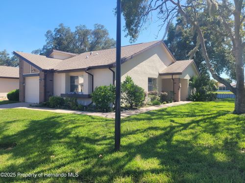 7559 Heather Walk Dr, WEEKI WACHEE, FL, 34613-5119 | Card Image