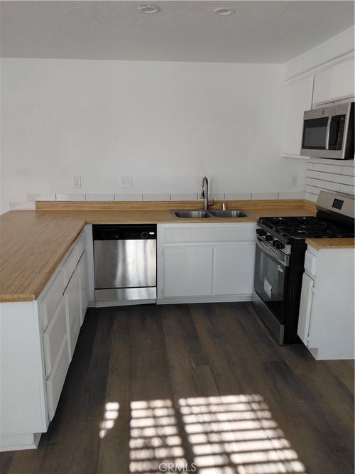 38-27160 Vista Rd, Helendale, CA, 92342 | Card Image