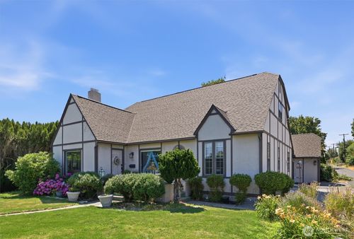 2406 Summitview Ave, Yakima, WA, 98902-2348 | Card Image