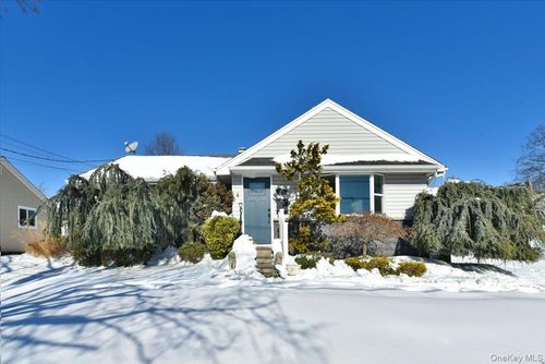 1721 Michael William Rd, Merrick, NY, 11566-2523 | Card Image