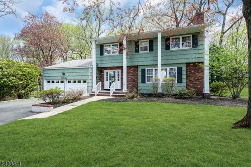 44 Manitou Cir, Westfield, NJ, 07090-1004 | Card Image