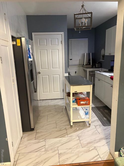 5260 Courville St, Detroit, MI, 48224-2675 | Card Image