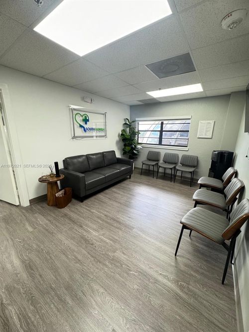 7100 W 20th Ave, HIALEAH, FL, 33016-1897 | Card Image